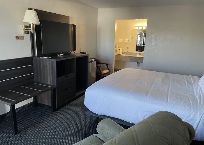Landmark Inn