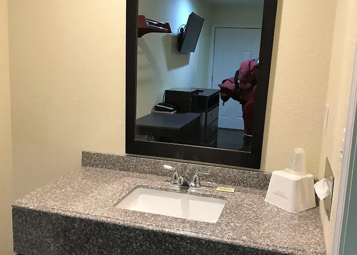 Budget Inn