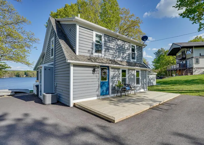 Family Friendly! Lakefront Tully Getaway W/ Porch