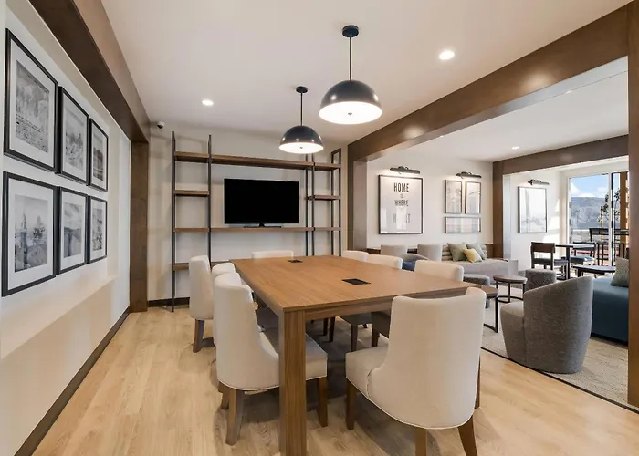 Everhome Suites Corona