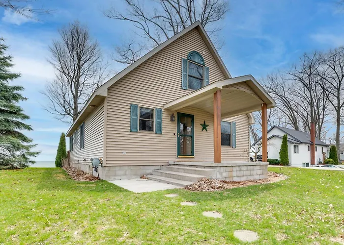 Waterfront Lake Huron Home - Private Beach!