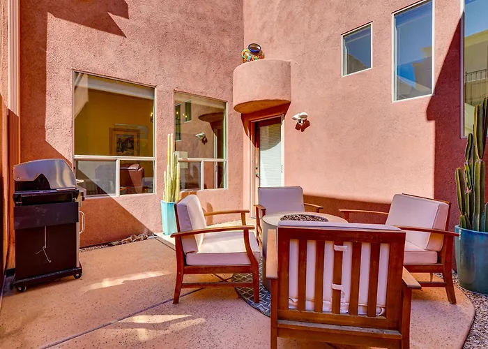 Sunny Adobe Retreat W/ Hot Tub & Mtn Views!