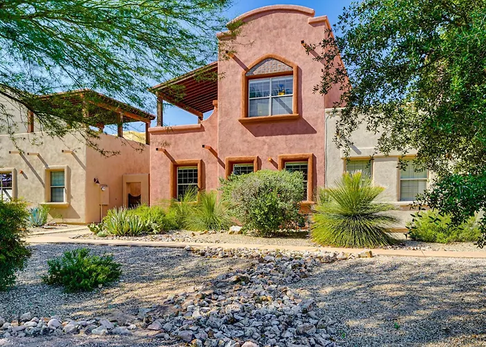 Sunny Adobe Retreat W/ Hot Tub & Mtn Views!