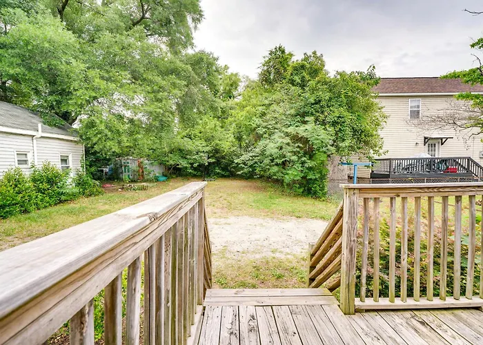 Wilmington Getaway Near Riverwalk + Downtown!