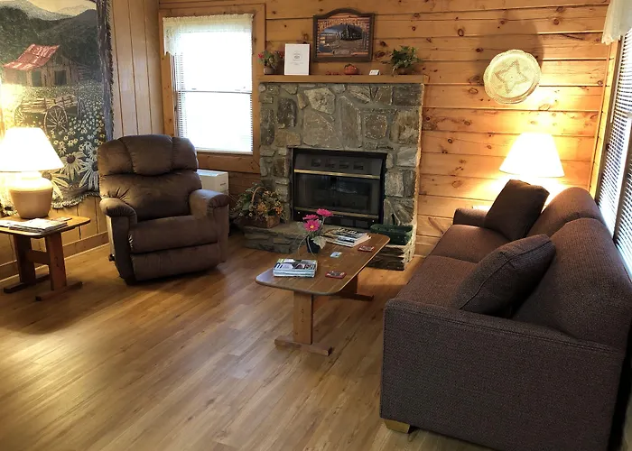 Misty Creek Log Cabins