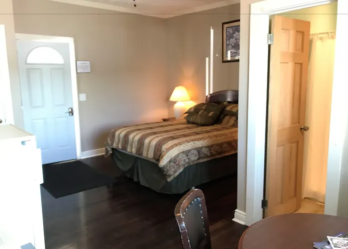 Beachcomber Inn