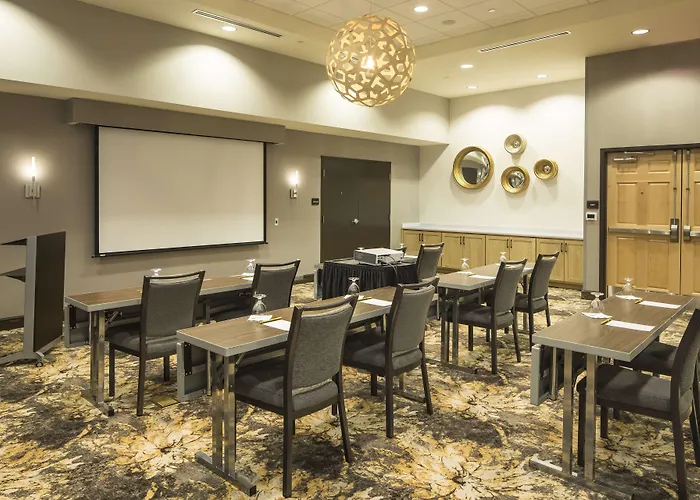 Hilton Garden Inn Pittsburgh Airport