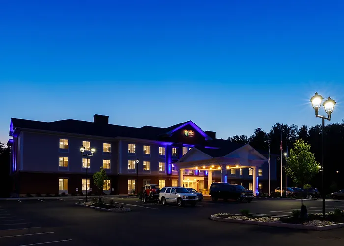 Holiday Inn Express & Suites - Sturbridge By Ihg