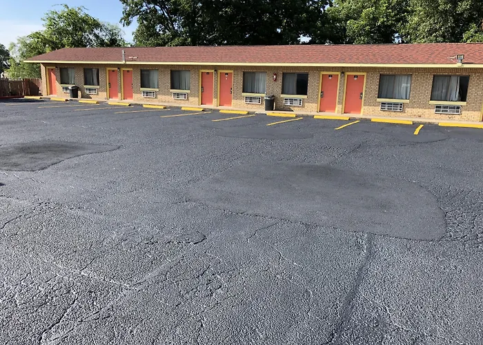 De Leon Inn