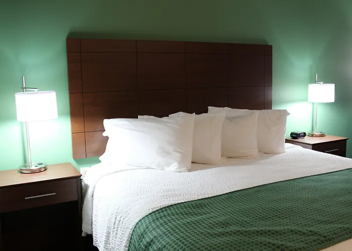Reston Lodge & Suites - Emmetsburg