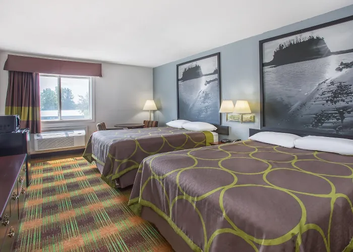 Super 8 By Wyndham Sweet Springs