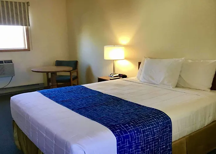 Travelodge By Wyndham Three Forks