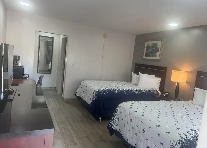 Flamingo Inn