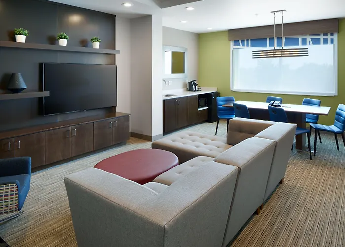 Holiday Inn Express & Suites - Cincinnati North - Liberty Way By Ihg