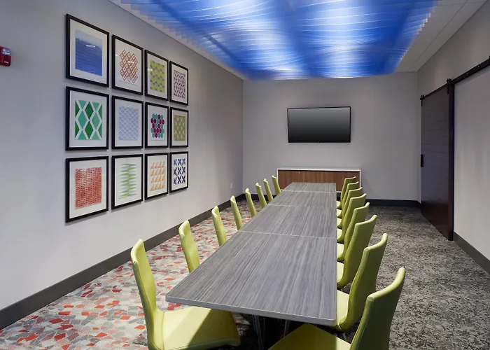 Holiday Inn Express & Suites - Cincinnati North - Liberty Way By Ihg