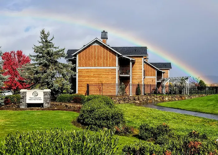 Resort At Eagle Point Golf Club Lodging