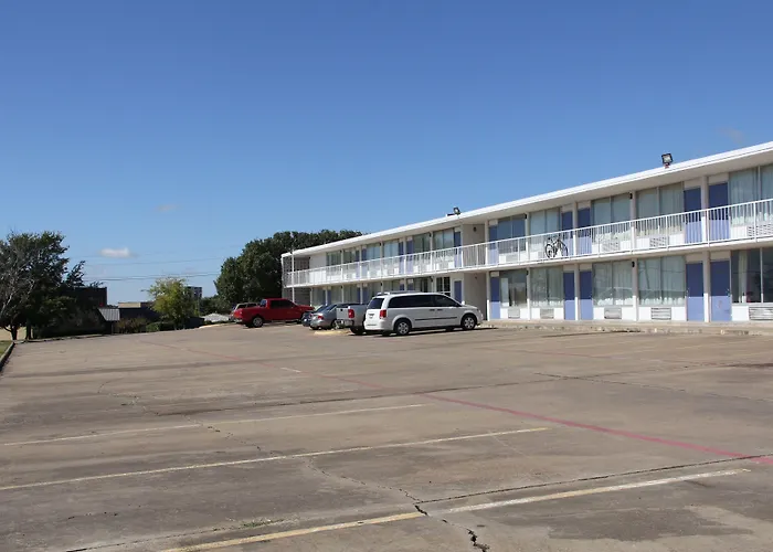 Lonestar Inn And Suites