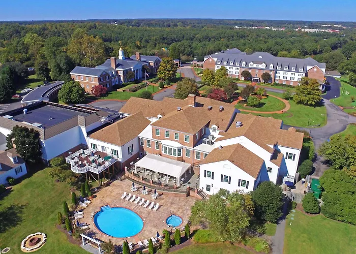 Virginia Crossings Hotel, Tapestry Collection By Hilton