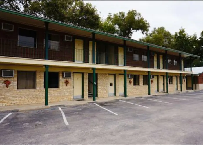 Horseshoe Riverside Lodge
