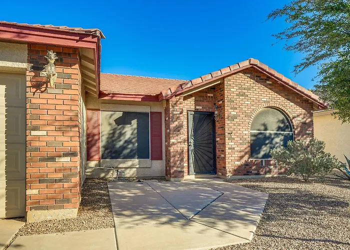 Backyard Oasis! Group-Friendly San Tan Valley Home