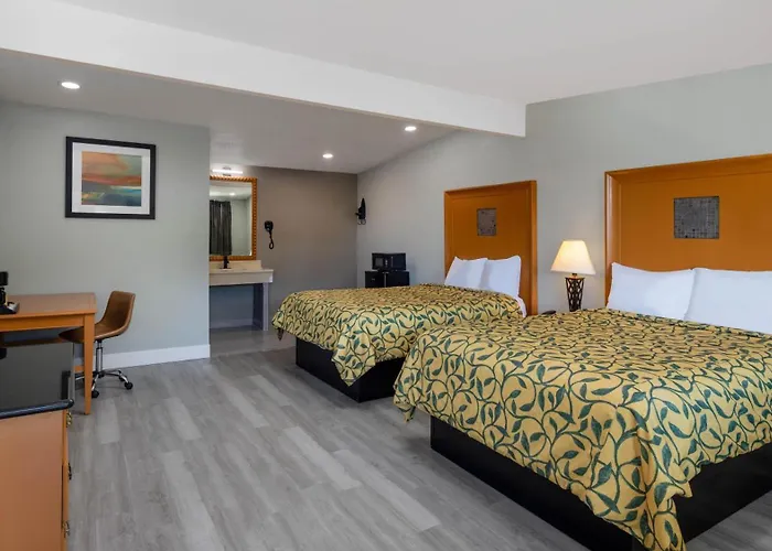 Motel 6 - Aberdeen, WA