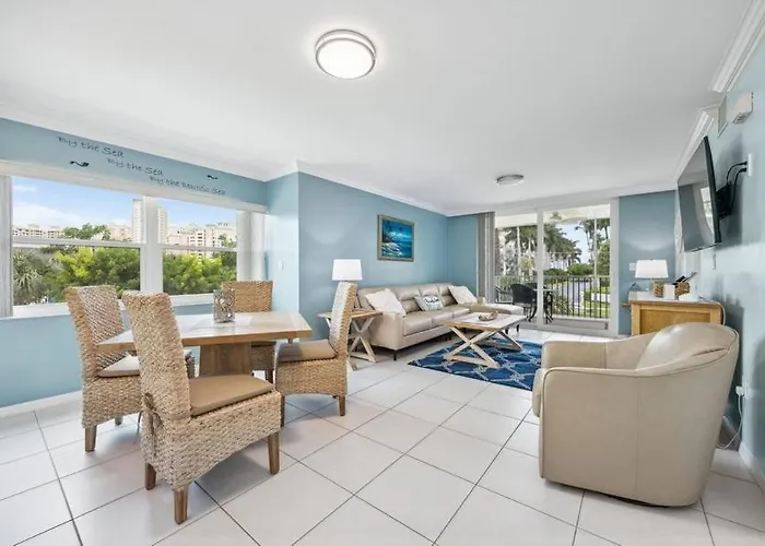 Luxurious Island 3 Bed Retreat I Walk To Beach