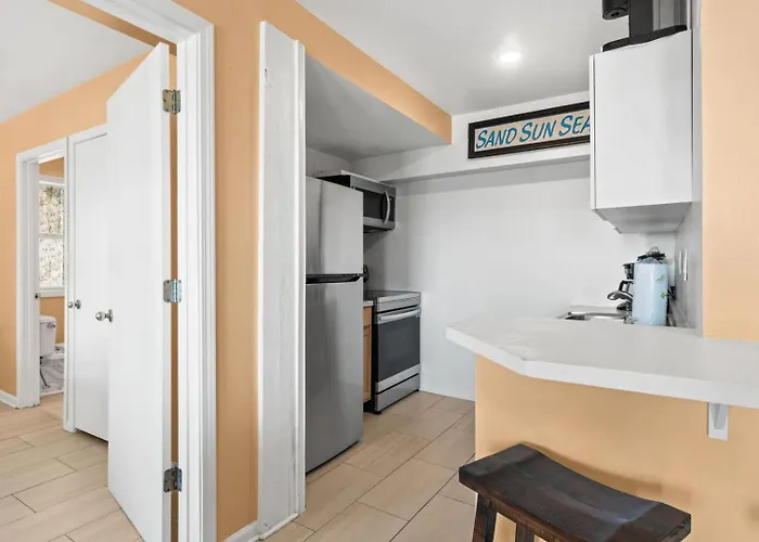 Sunflower 3, Bf Apt, Pet Friendly