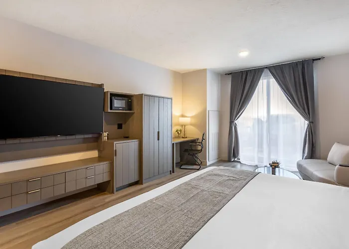 The Valor, An Ascend Collection Hotel
