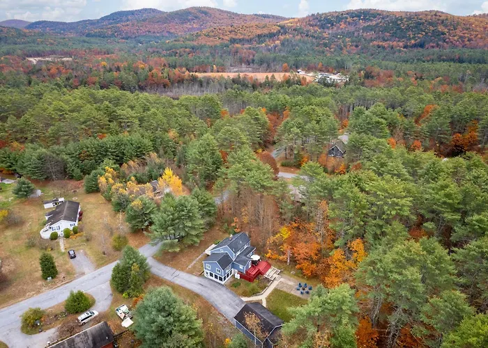 3Br Retreat With Game Room, Hot Tub Near Lake George