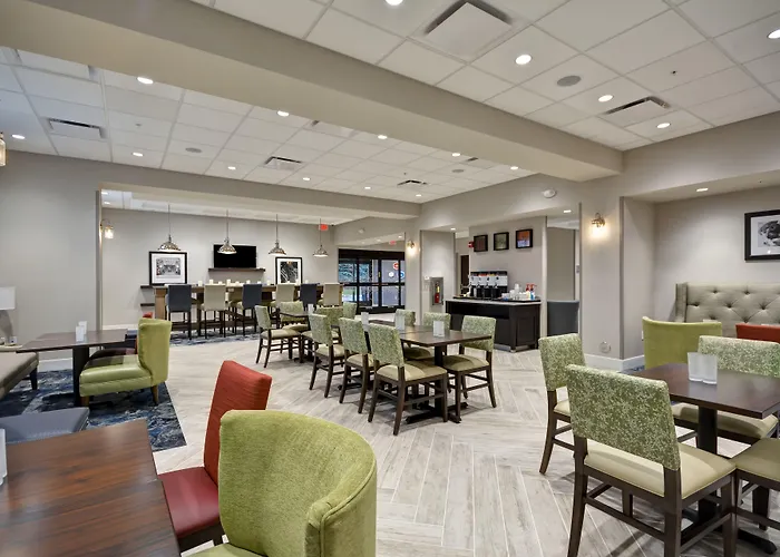 Hampton Inn Livonia Detroit