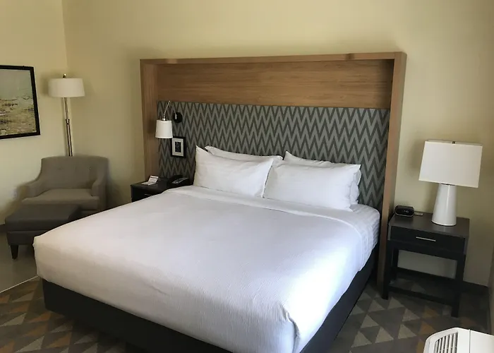 Holiday Inn & Suites Arden - Asheville Airport By Ihg