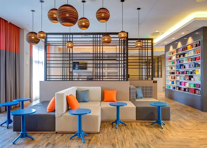 Hampton Inn & Suites Boston/Waltham