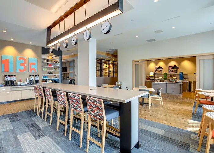 Hampton Inn & Suites Boston/Waltham