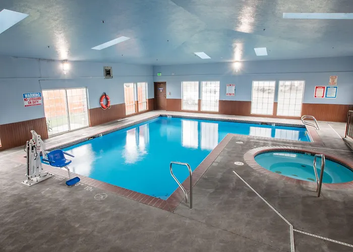 Bridgeway Inn & Suites - Portland Airport