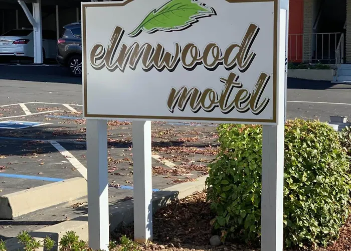 Elmwood Motel