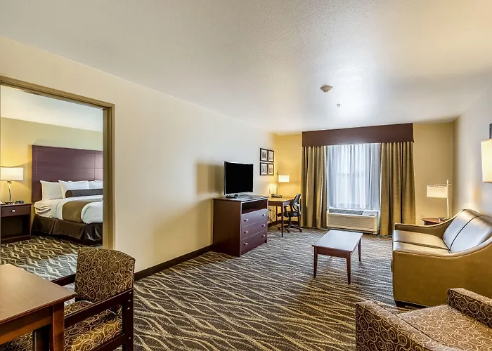 Cobblestone Hotel & Suites Hartford