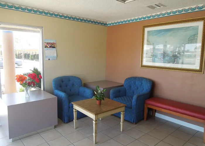 Castaway Motel