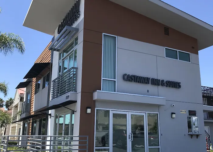 Castaway Motel