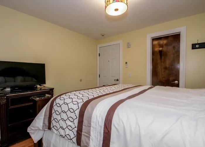 Cold Spring Hotel