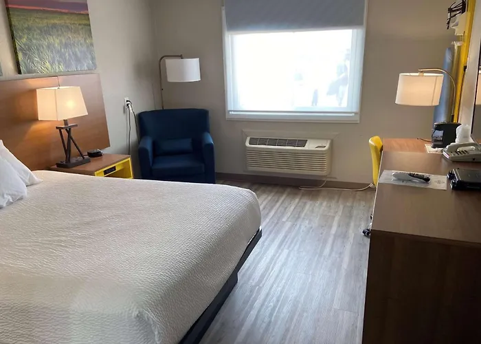 Days Inn By Wyndham Ankeny - Des Moines