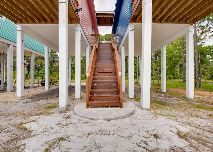 Beach & Dock Access: Lanark Village Escape!