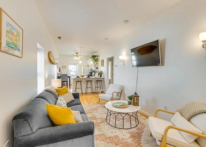 Walk To Beach: Keansburg Home W/ Patio & Fire Pit!