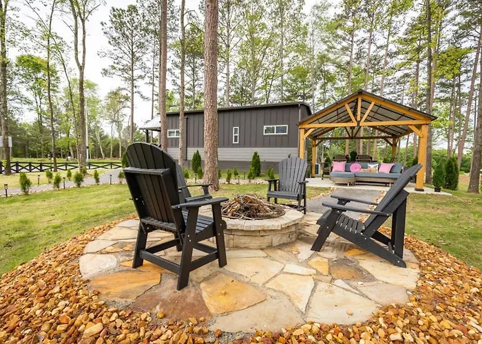 Cottage Between The Lakes