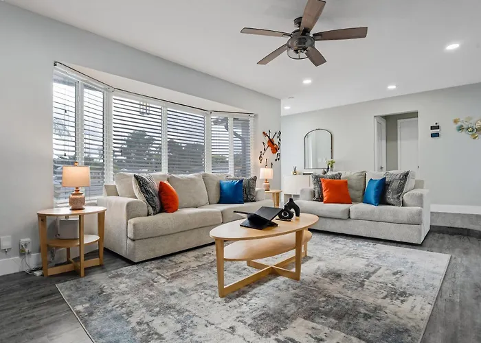 Luxe By Jenn - 3Br Retreat With Heated Pool
