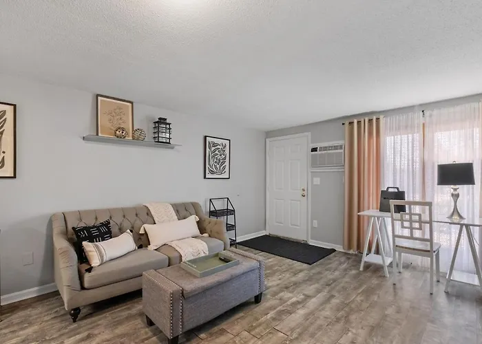 Stylish 1St Flr 1Bed Condo-Close To Downtown Dover