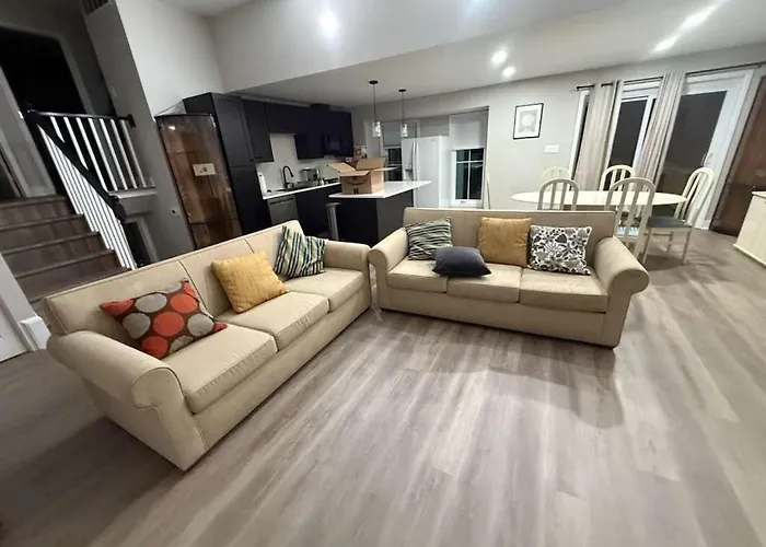 Spacious 5 Bedroom Single Family Home Sleeps 12 With Driveway Near Dc