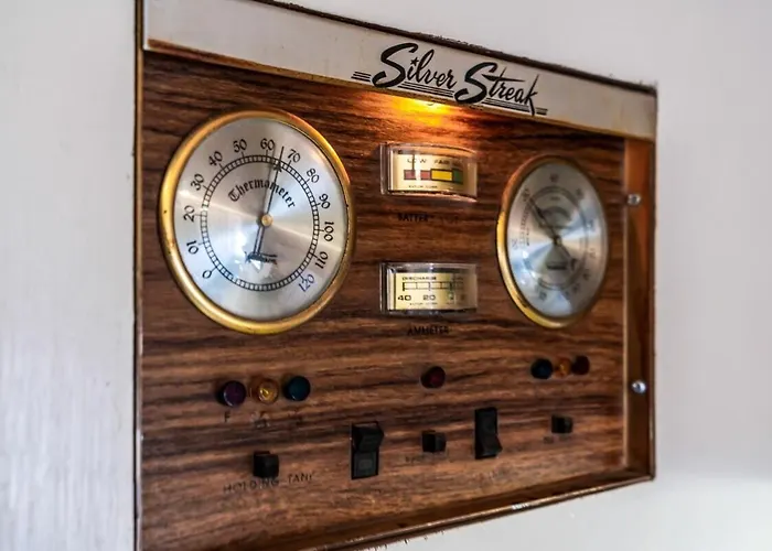 Ss Mindy - A Unique Tombstone Stay