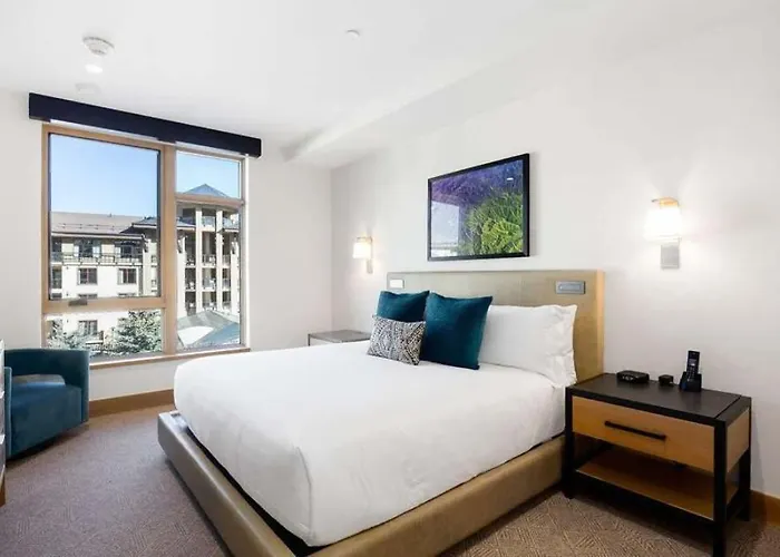 Luxury - Ski In&Out 2Bd 2Ba 64