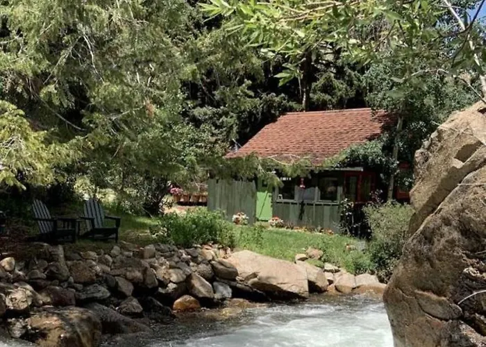 Romantic Hideaway Cottage On Clear Creek In Georgetown, Colorado