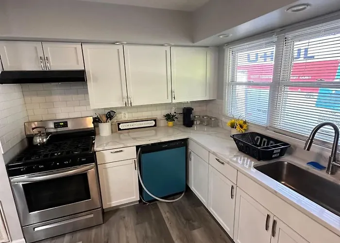 Ranch Single Level Home Near Downtown Tinley Park